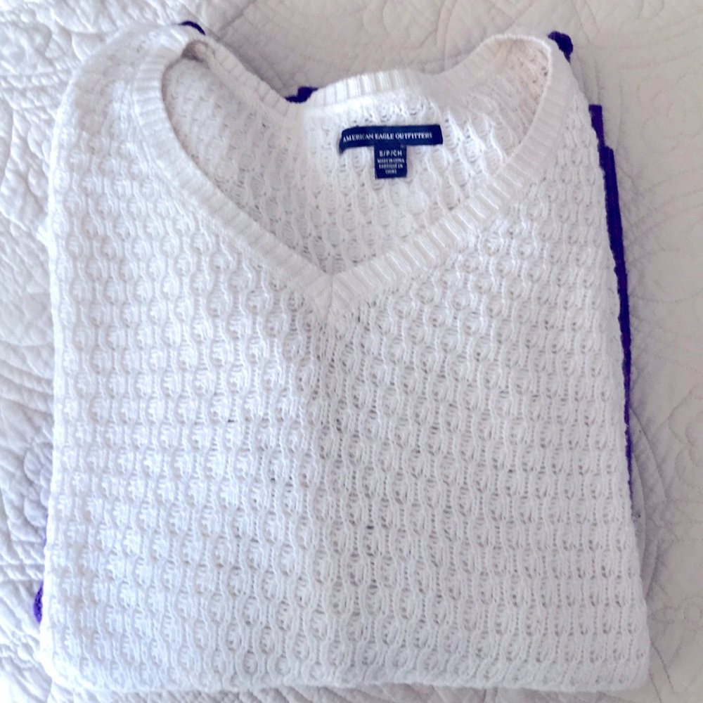 New without tags white long sleeve sweater